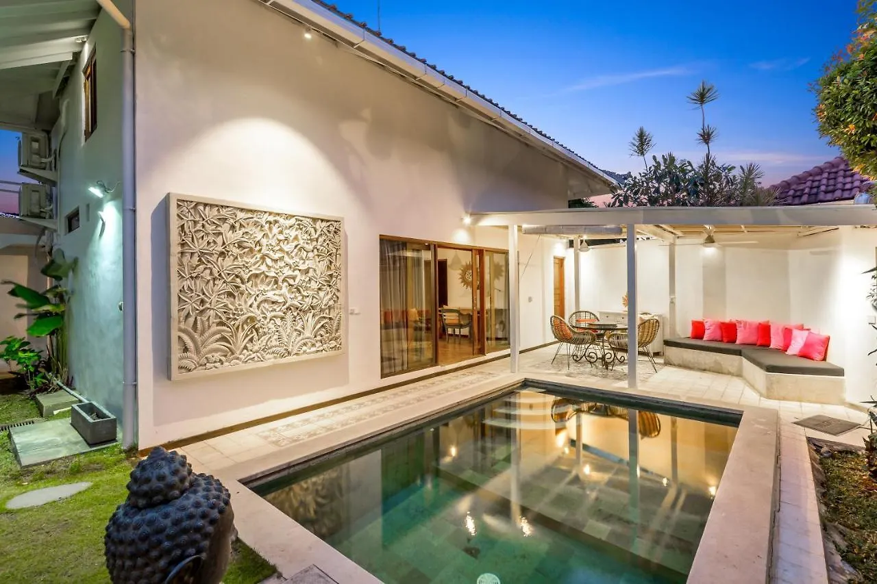 La Villa Oberoi スミニャック