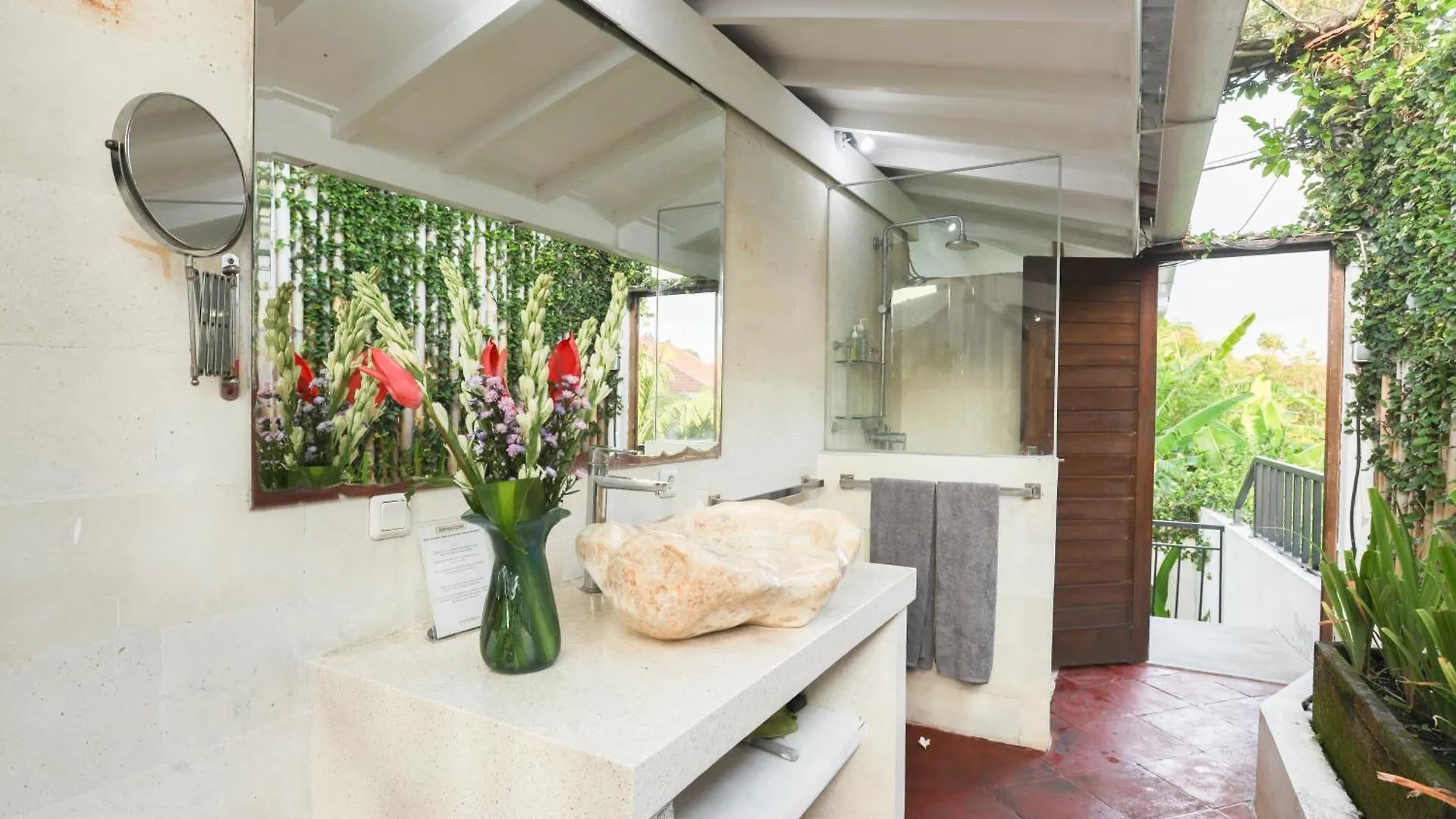 La Villa Oberoi スミニャック